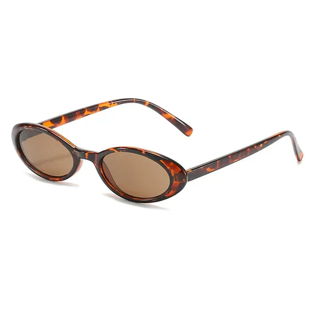 Luna - Trendy oval sunglasses with a tortoiseshell frame